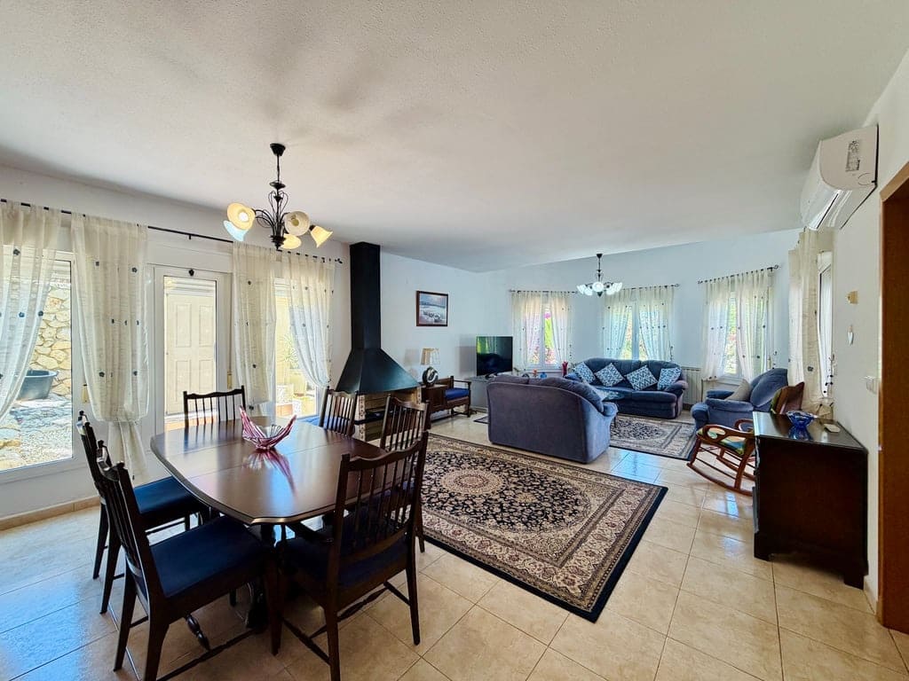 3 bedroom Villa for sale in Gata de Gorgos with pool garage - € 430,000 (Ref: 9872744)