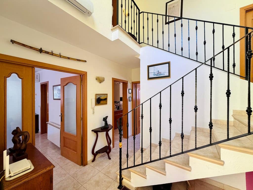 3 bedroom Villa for sale in Gata de Gorgos with pool garage - € 430,000 (Ref: 9872744)