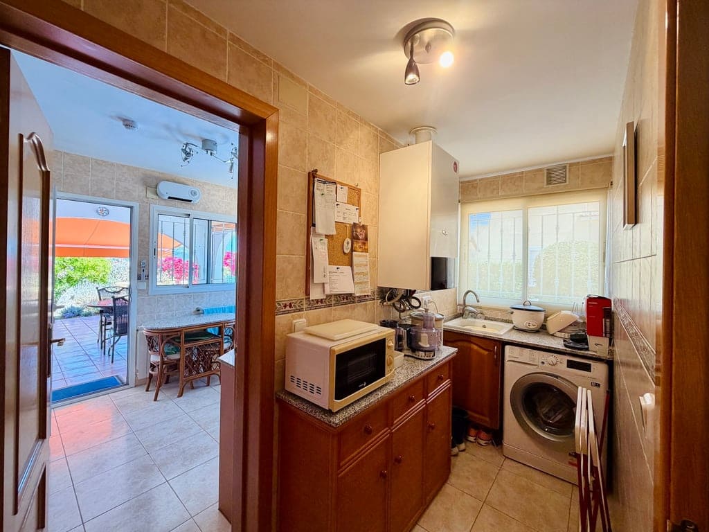 3 bedroom Villa for sale in Gata de Gorgos with pool garage - € 430,000 (Ref: 9872744)