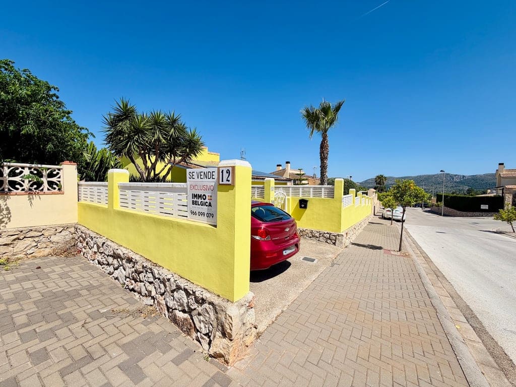 3 bedroom Villa for sale in Gata de Gorgos with pool garage - € 430,000 (Ref: 9872744)