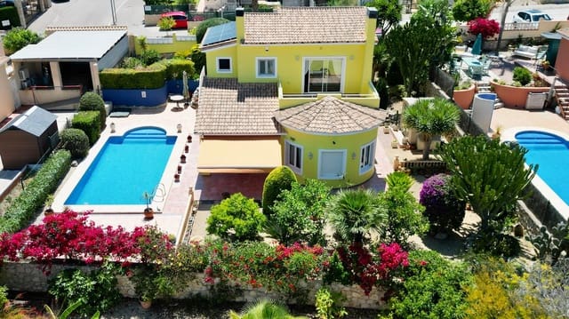 3 soveværelse Villa til salg i Gata de Gorgos med swimmingpool garage - € 430.000 (Ref: 9872744)
