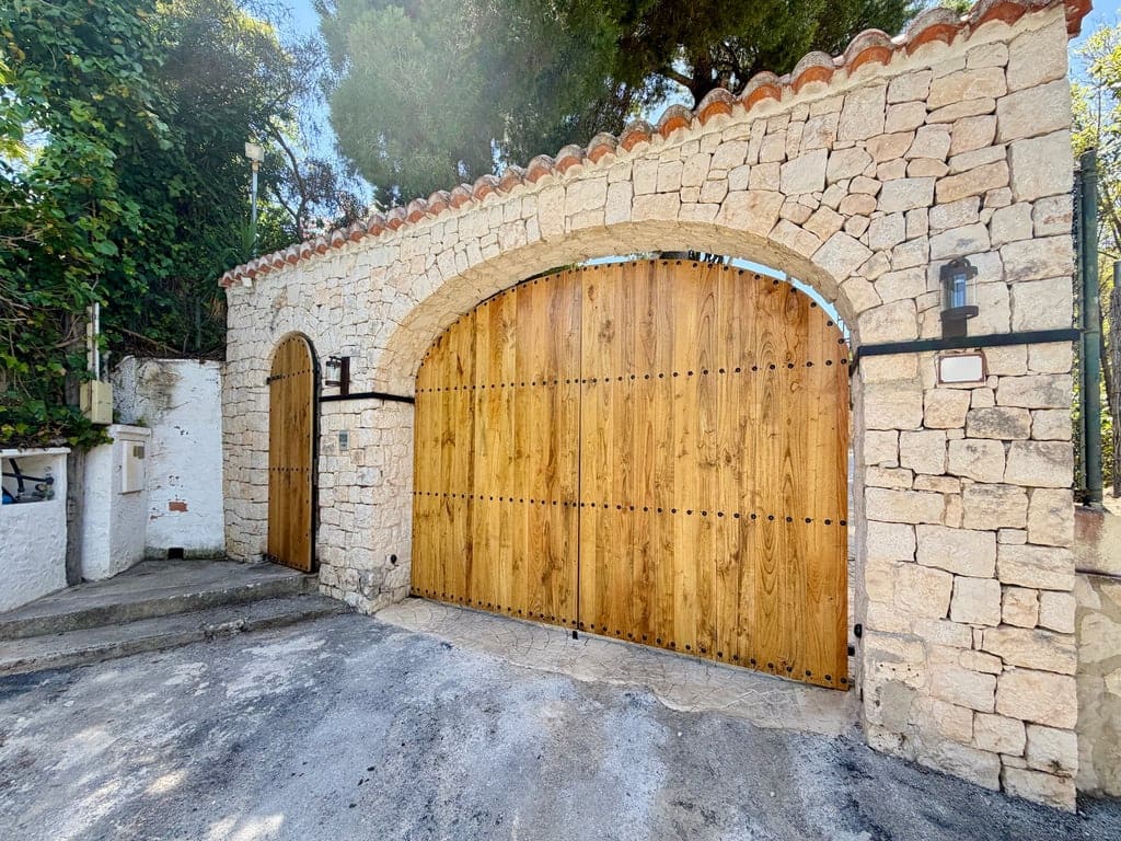 Chalet de 7 habitaciones en Javea / Xàbia en venta con piscina garaje - 2.495.000 € (Ref: 9914948)