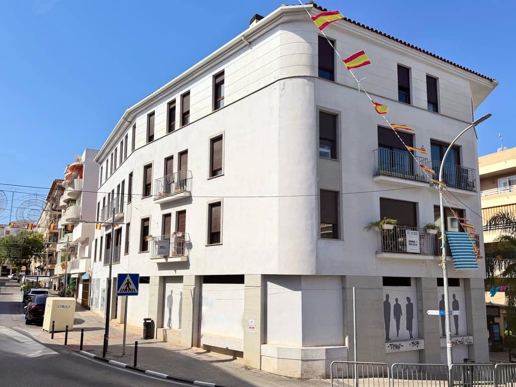 2 bedroom Apartment for sale in Moraira with garage - € 329,000 (Ref: 9949073)