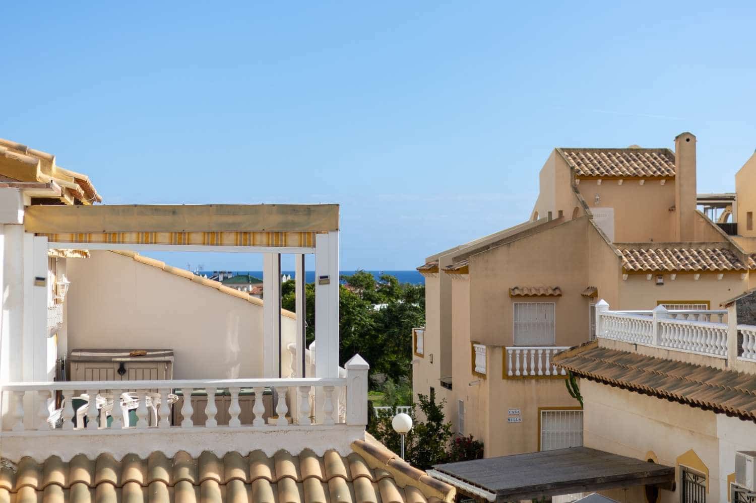 3 makuuhuone Huoneisto myytävänä paikassa Orihuela Costa mukana uima-altaan - 279 000 € (Ref: 9873827)