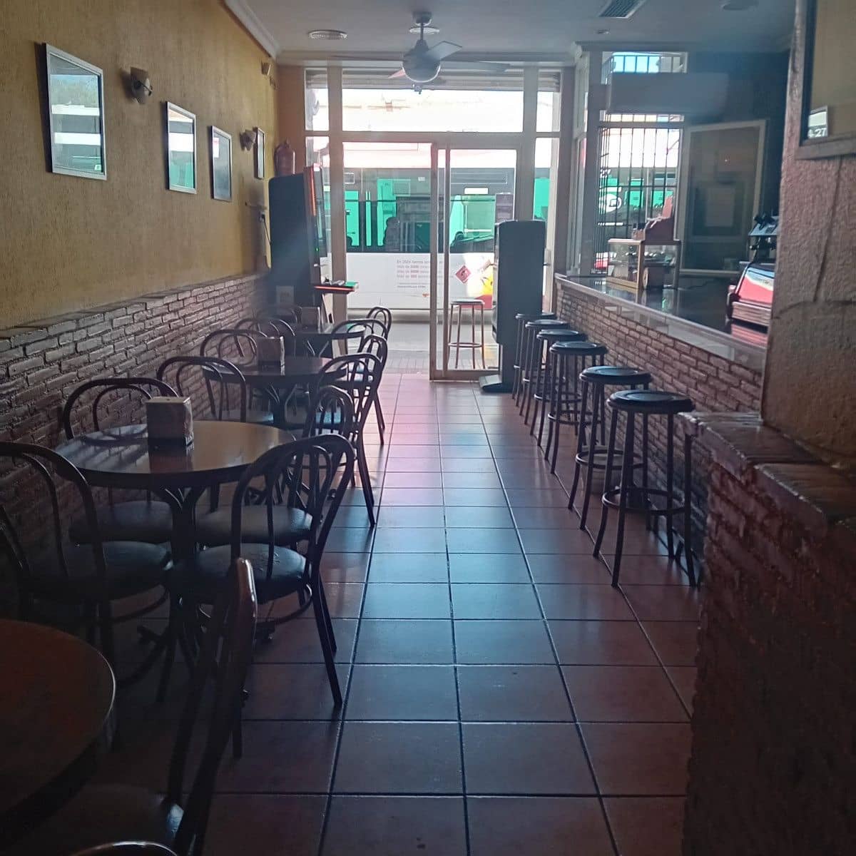 Business for sale in Torrevieja - € 190,000 (Ref: 9873834)