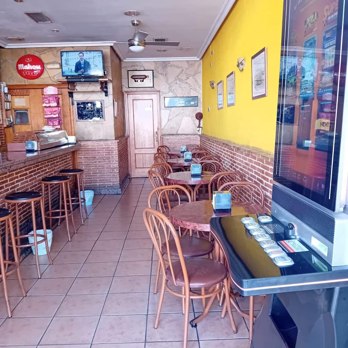 Business for sale in Torrevieja - € 190,000 (Ref: 9873834)