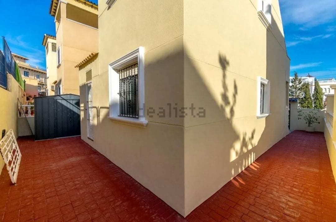 3 bedroom Villa for sale in Orihuela Costa with pool garage - € 295,000 (Ref: 9873835)
