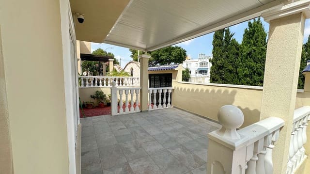 3 soverom Villa til salgs i Orihuela Costa, Orihuela med svømmebasseng garasje - € 345 000 (Ref: 9873835)