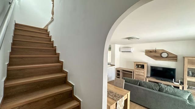 3 soverom Villa til salgs i Orihuela Costa, Orihuela med svømmebasseng garasje - € 345 000 (Ref: 9873835)