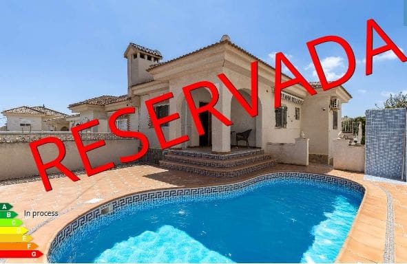 2 bedroom Semi-detached Villa for sale in Orihuela Costa with pool garage - € 249,000 (Ref: 9873837)
