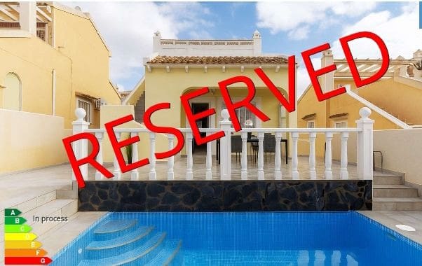 3 bedroom Villa for sale in Orihuela Costa with garage - € 299,000 (Ref: 9873838)