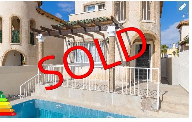 5 bedroom Villa for sale in Orihuela Costa with pool garage - € 299,000 (Ref: 9873845)