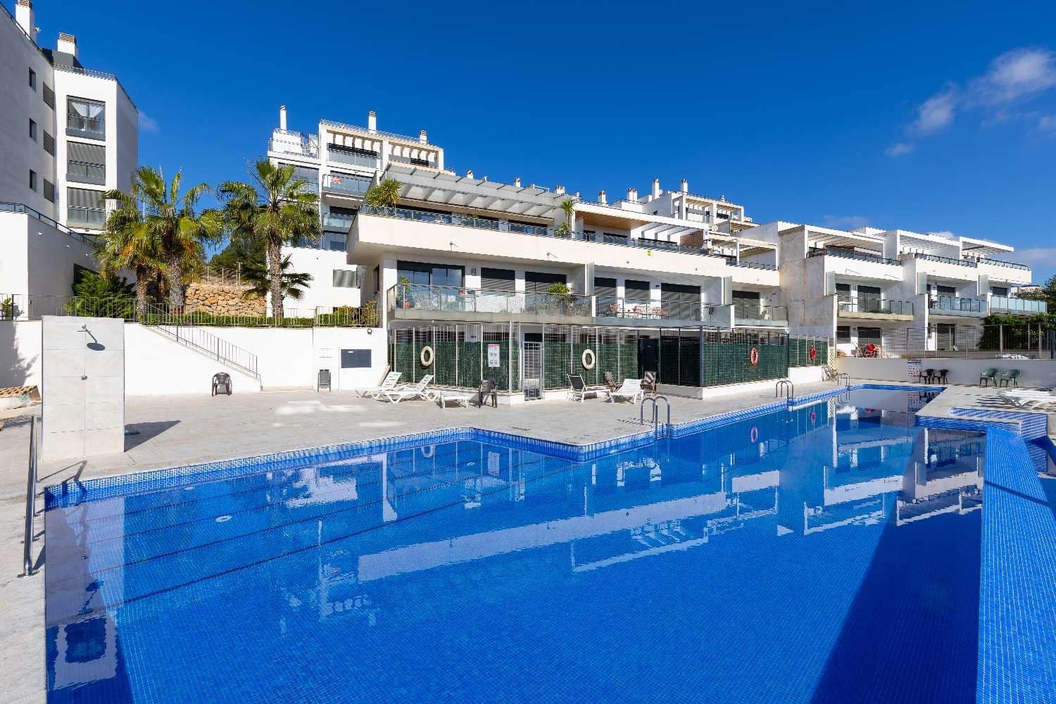 3 makuuhuone Huoneisto myytävänä paikassa Orihuela Costa mukana uima-altaan 
autotalli - 218 000 € (Ref: 9892372)