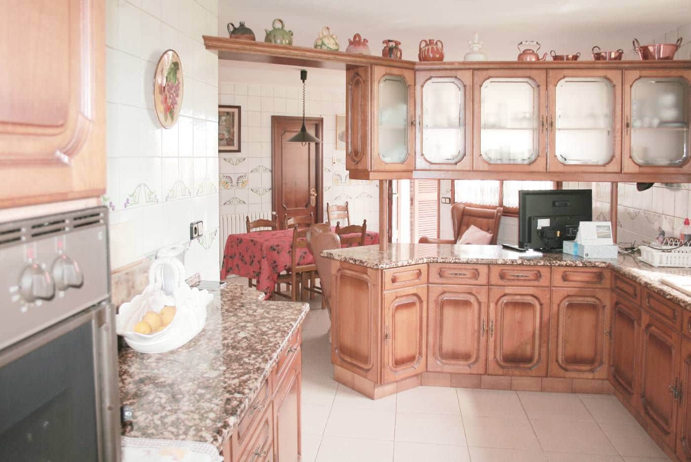 7 soveværelse Villa til salg i La Portellada - € 625.000 (Ref: 9149714)