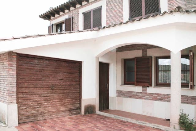 7 sovrum Villa till salu i La Portellada - 625 000 € (Ref: 9149714)