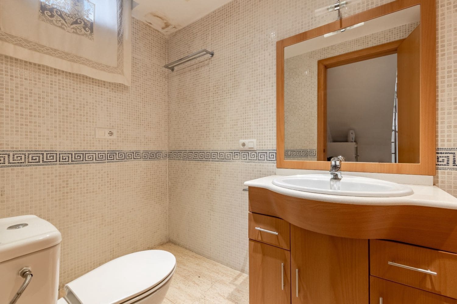 6 bedroom Terraced Villa for sale in L'Ampolla - € 289,000 (Ref: 9149715)