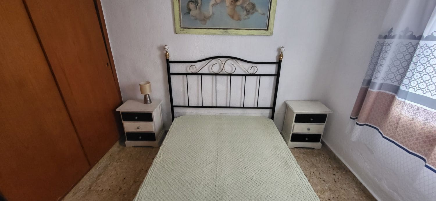 3 slaapkamer Villa te koop in Tortosa - € 93.000 (Ref: 9192810)