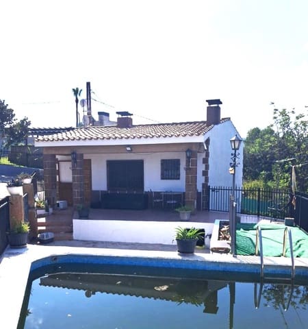 3 slaapkamer Villa te koop in Tortosa - € 93.000 (Ref: 9192810)