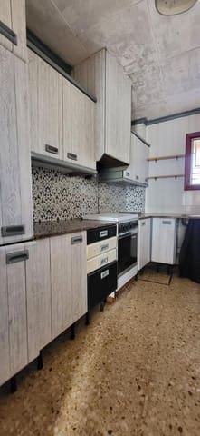 3 slaapkamer Villa te koop in Tortosa - € 93.000 (Ref: 9192810)