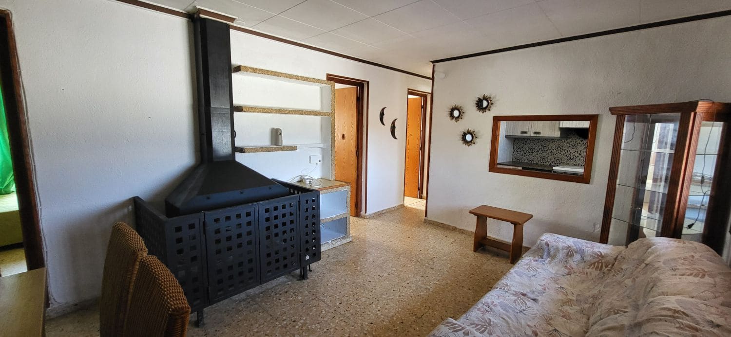 3 slaapkamer Villa te koop in Tortosa - € 93.000 (Ref: 9192810)