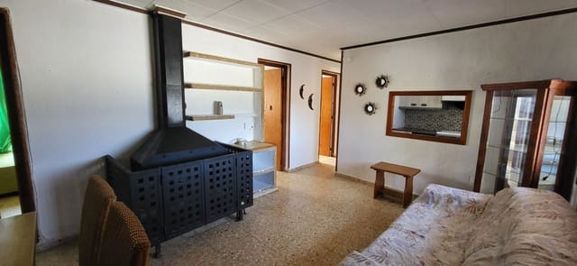 3 slaapkamer Villa te koop in Tortosa - € 93.000 (Ref: 9192810)