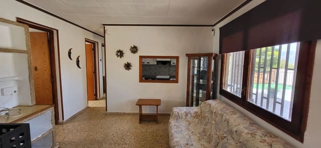 3 slaapkamer Villa te koop in Tortosa - € 93.000 (Ref: 9192810)