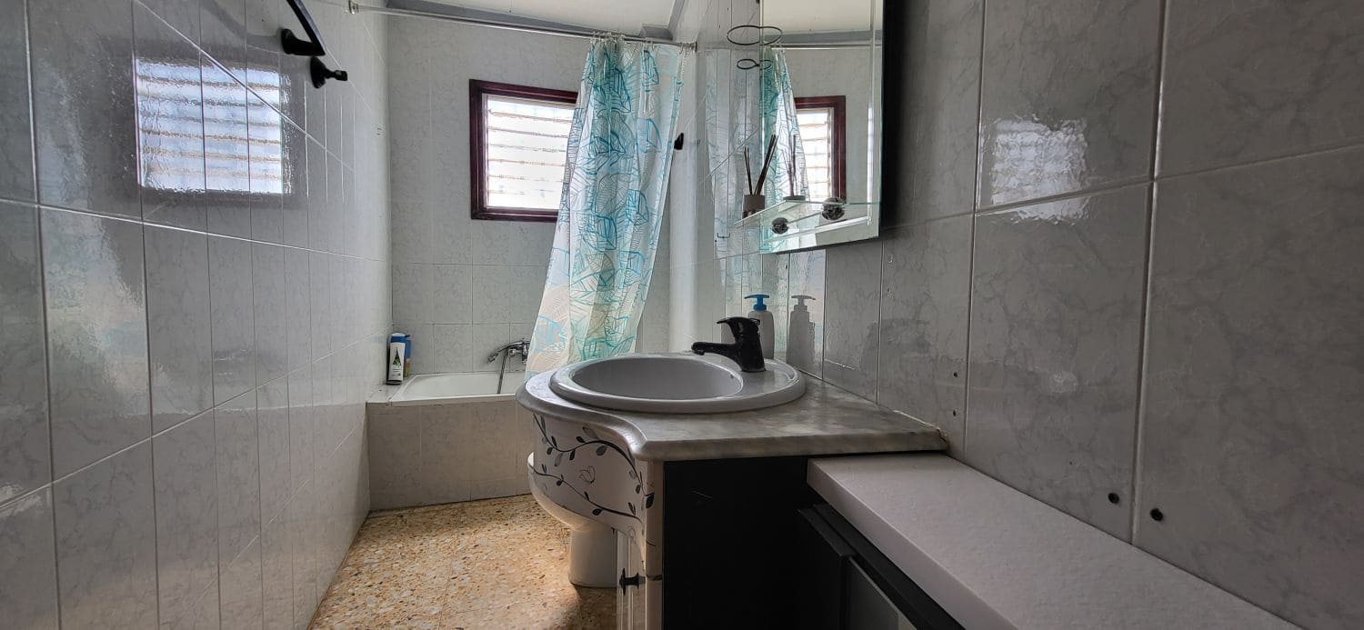 3 slaapkamer Villa te koop in Tortosa - € 93.000 (Ref: 9192810)