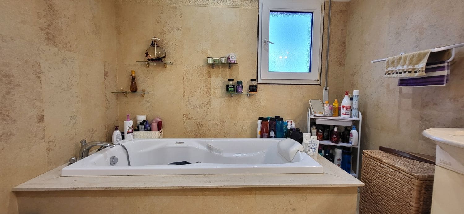 4 soverom Villa til salgs i Els Reguers med garasje - € 350 000 (Ref: 9229033)