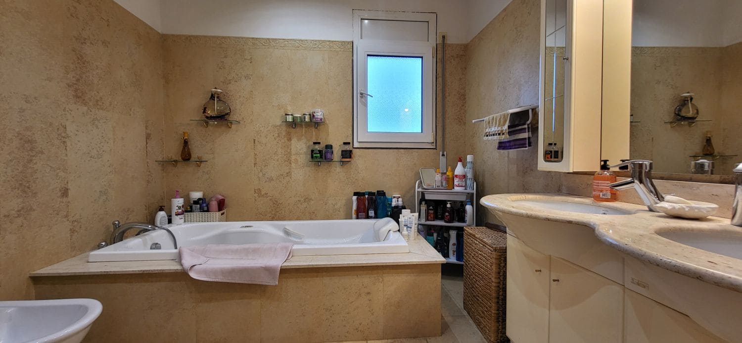 4 soverom Villa til salgs i Els Reguers med garasje - € 350 000 (Ref: 9229033)