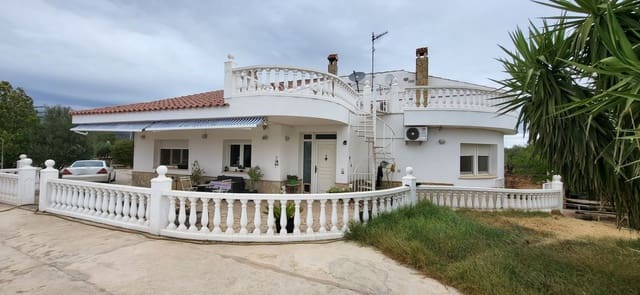 4 soverom Villa til salgs i Els Reguers, Tortosa med garasje - € 350 000 (Ref: 9229033)