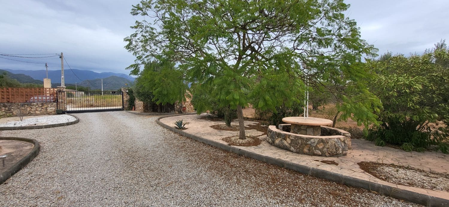 4 soverom Villa til salgs i Els Reguers med garasje - € 350 000 (Ref: 9229033)