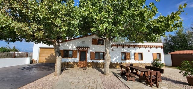 2 bedroom Villa for sale in Deltebre with garage - € 350,000 (Ref: 9335499)