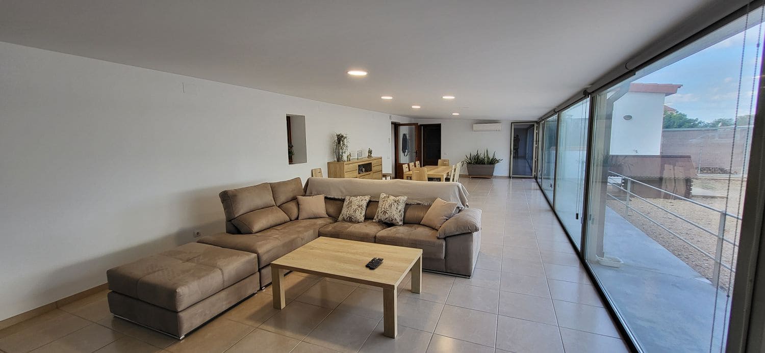 2 slaapkamer Villa te koop in Deltebre met garage - € 310.000 (Ref: 9504045)