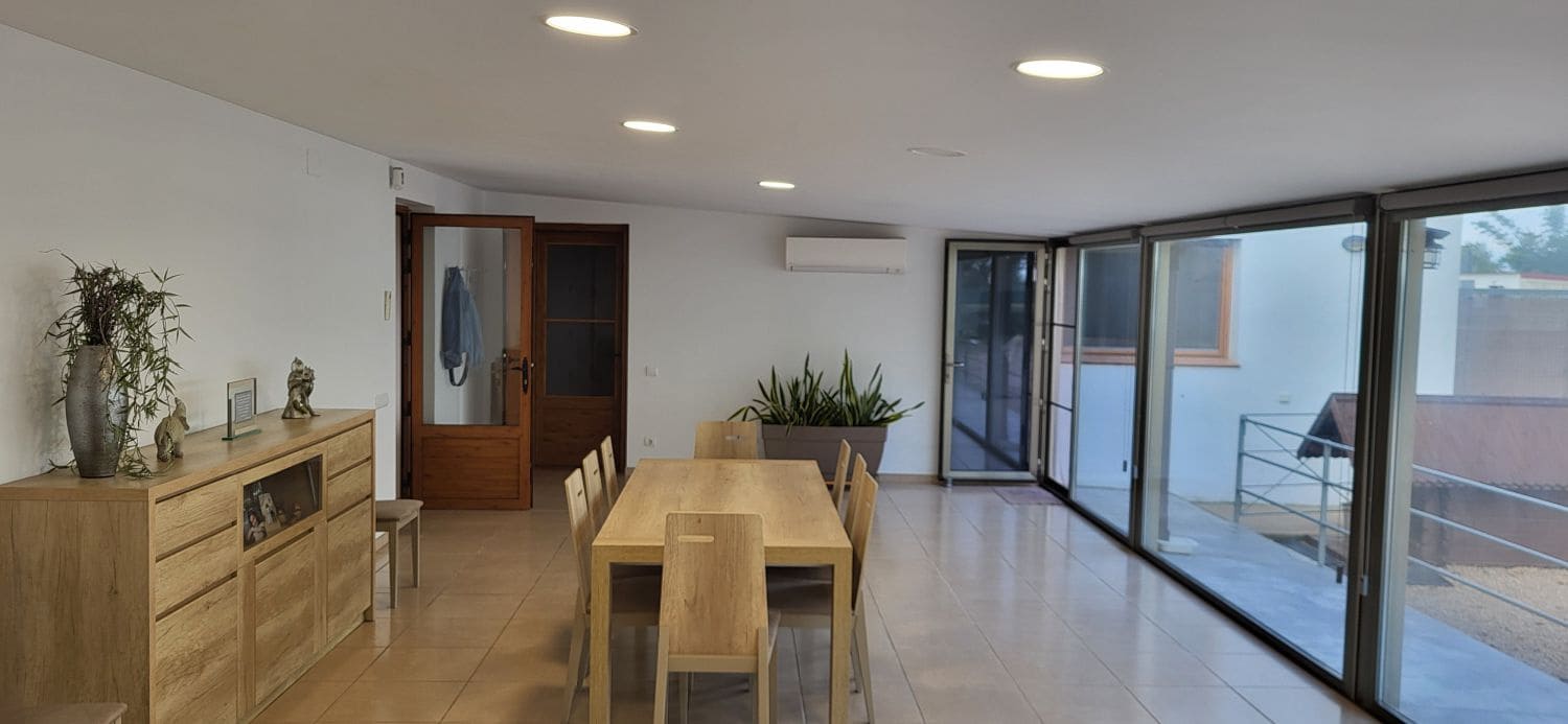 2 slaapkamer Villa te koop in Deltebre met garage - € 310.000 (Ref: 9504045)