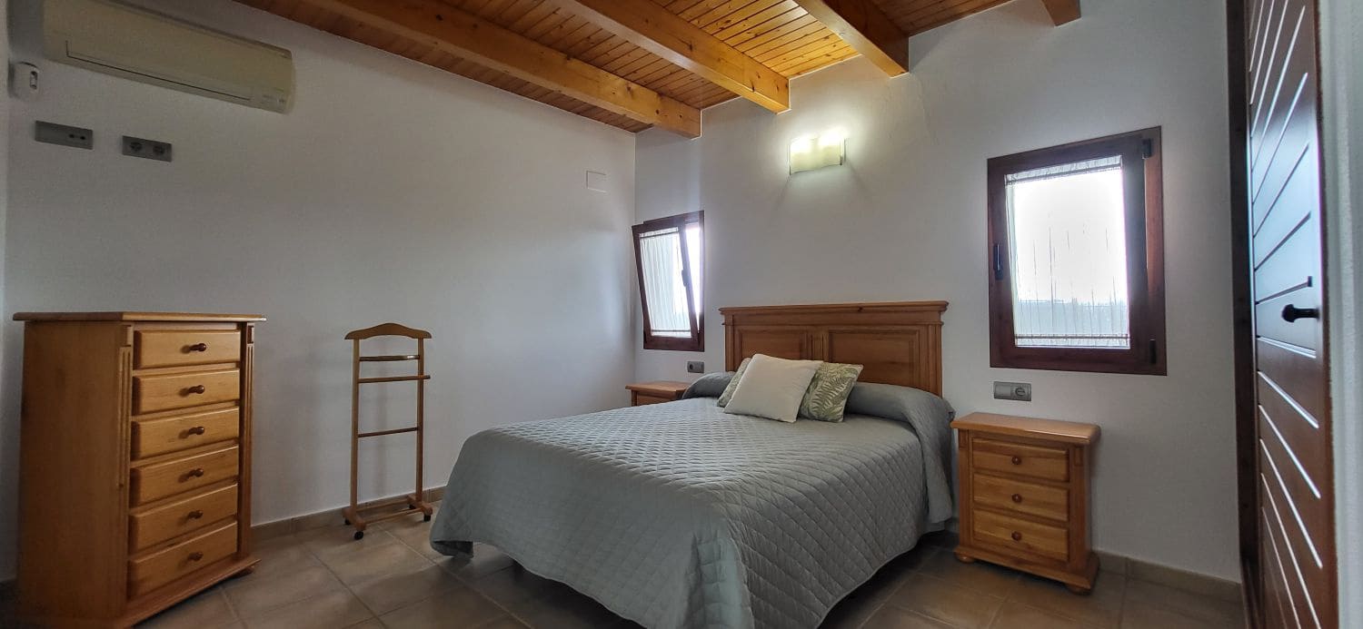 2 slaapkamer Villa te koop in Deltebre met garage - € 310.000 (Ref: 9504045)