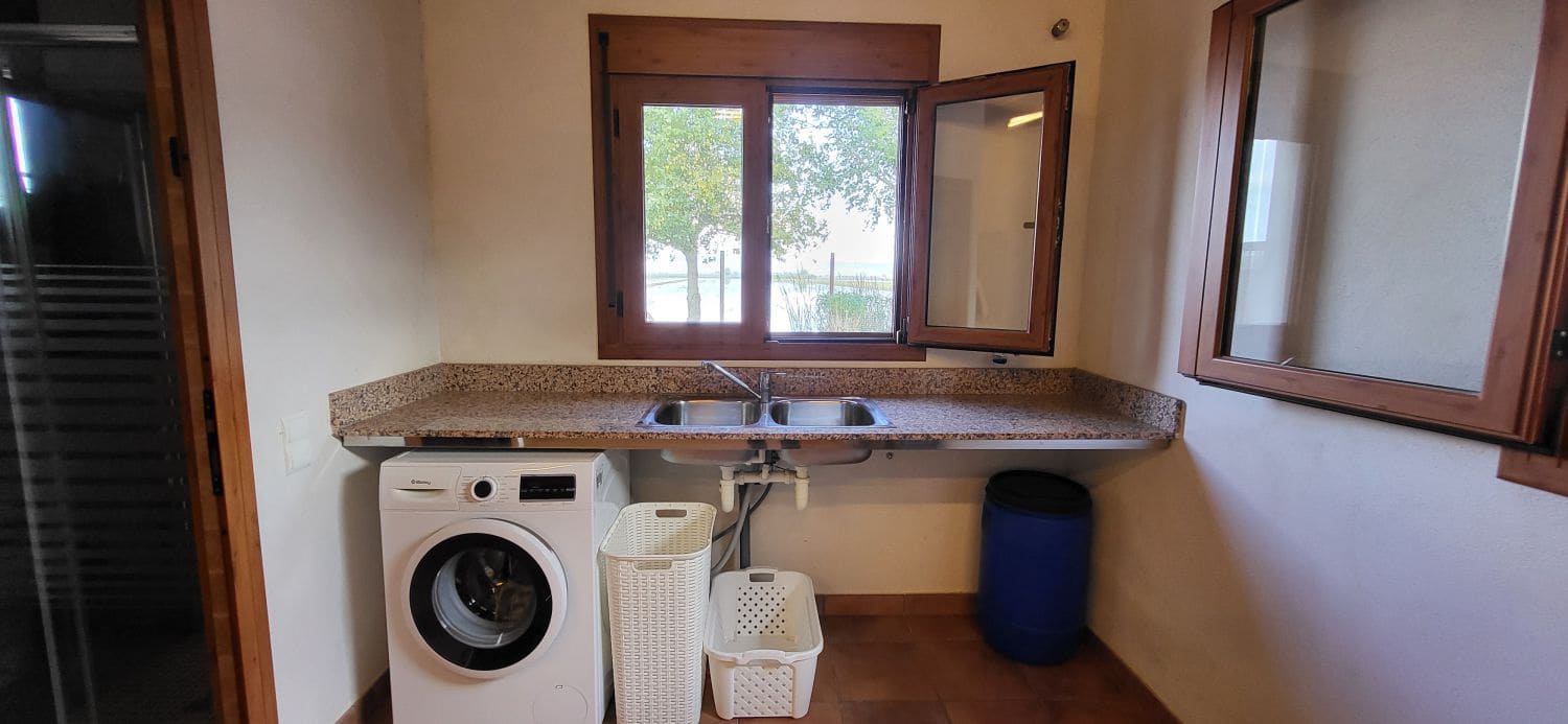 2 slaapkamer Villa te koop in Deltebre met garage - € 310.000 (Ref: 9504045)