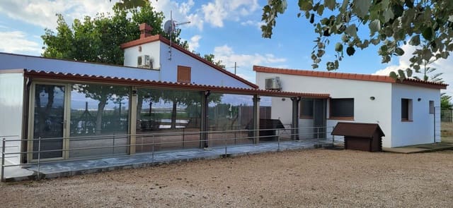 2 slaapkamer Villa te koop in Deltebre met garage - € 310.000 (Ref: 9504045)