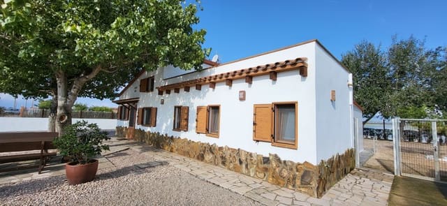 2 slaapkamer Villa te koop in Deltebre met garage - € 310.000 (Ref: 9504045)