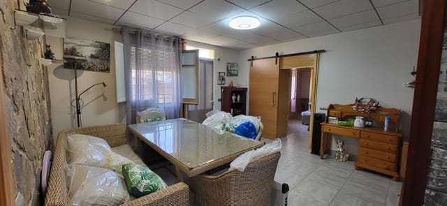 3 bedroom Townhouse for sale in Els Reguers, Tortosa - € 125,000 (Ref: 9564855)