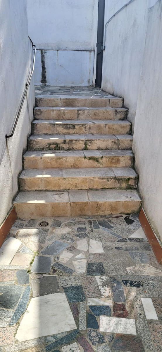 2 bedroom Townhouse for sale in Tortosa - € 90,000 (Ref: 9833572)