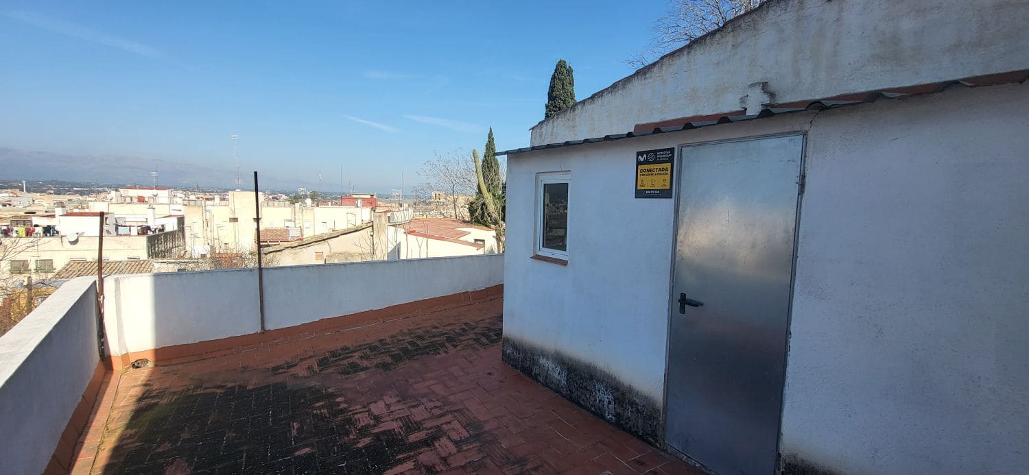2 bedroom Townhouse for sale in Tortosa - € 90,000 (Ref: 9833572)