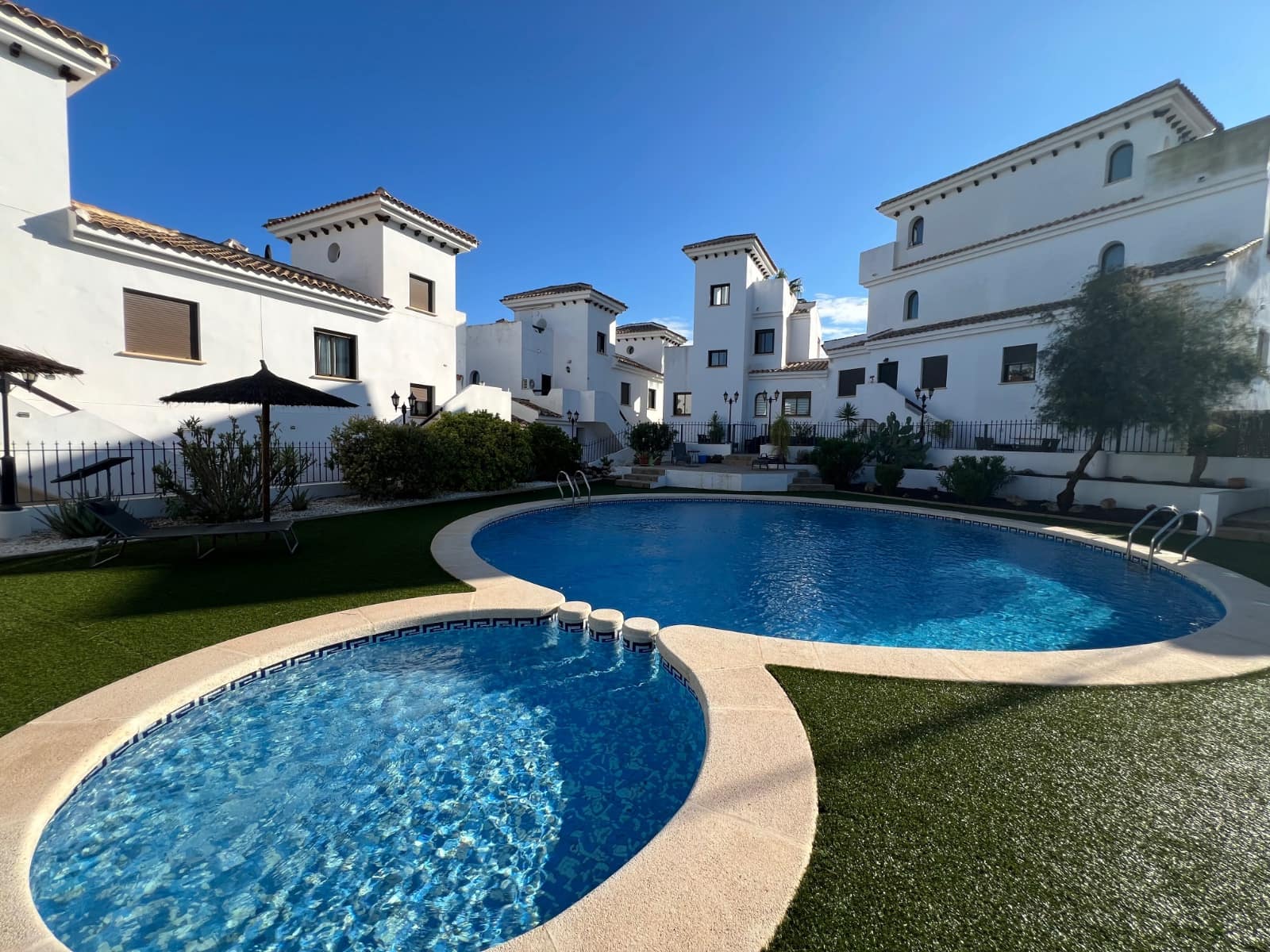 2 bedroom Semi-detached Villa for sale in Algorfa with pool garage - € 247,950 (Ref: 10167139)