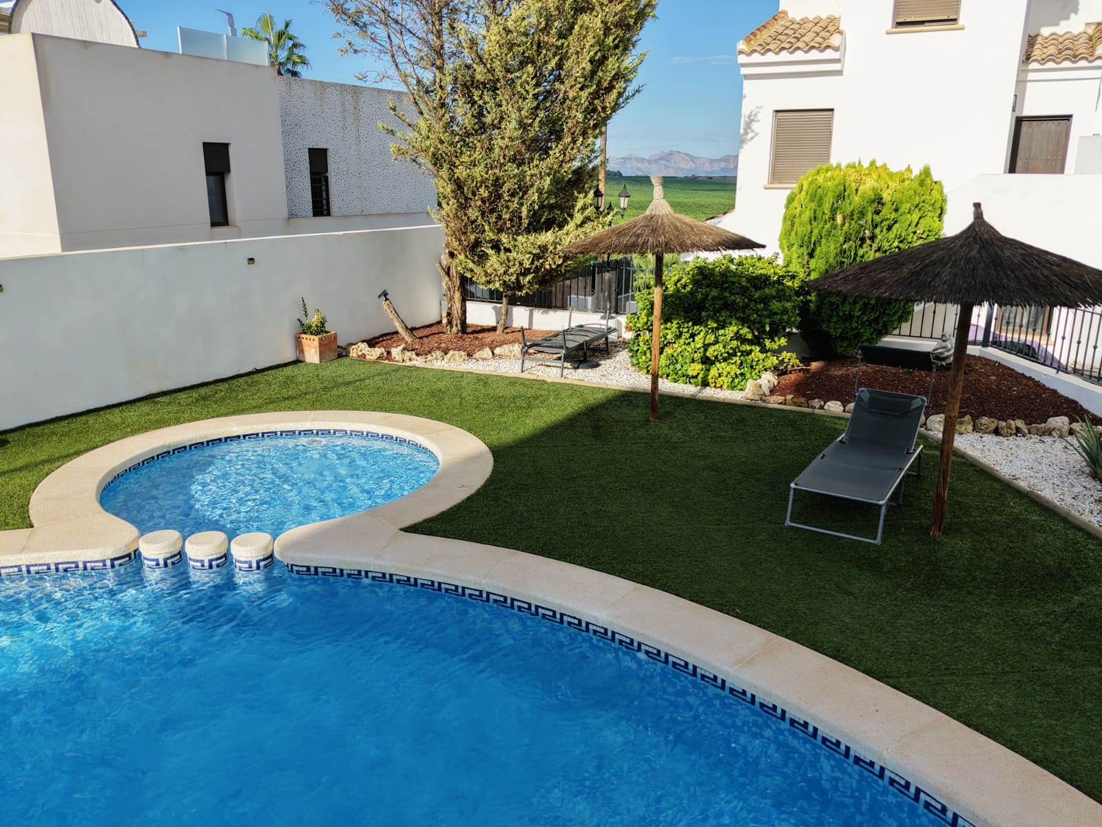 2 bedroom Semi-detached Villa for sale in Algorfa with pool garage - € 247,950 (Ref: 10167139)