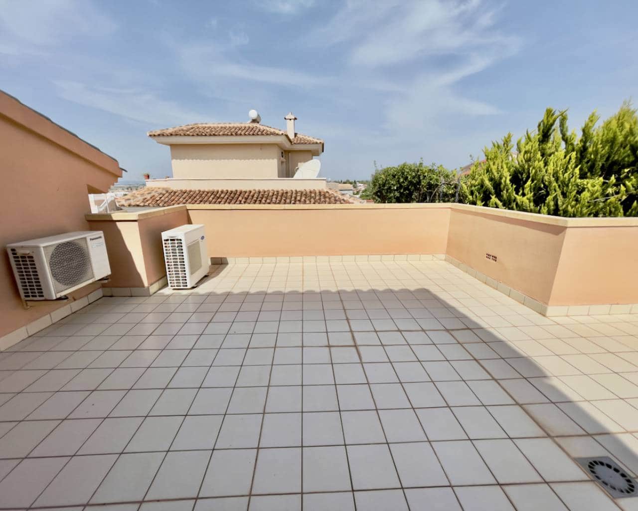 4 bedroom Villa for sale in Ciudad Quesada with pool - € 520,000 (Ref: 7786427)