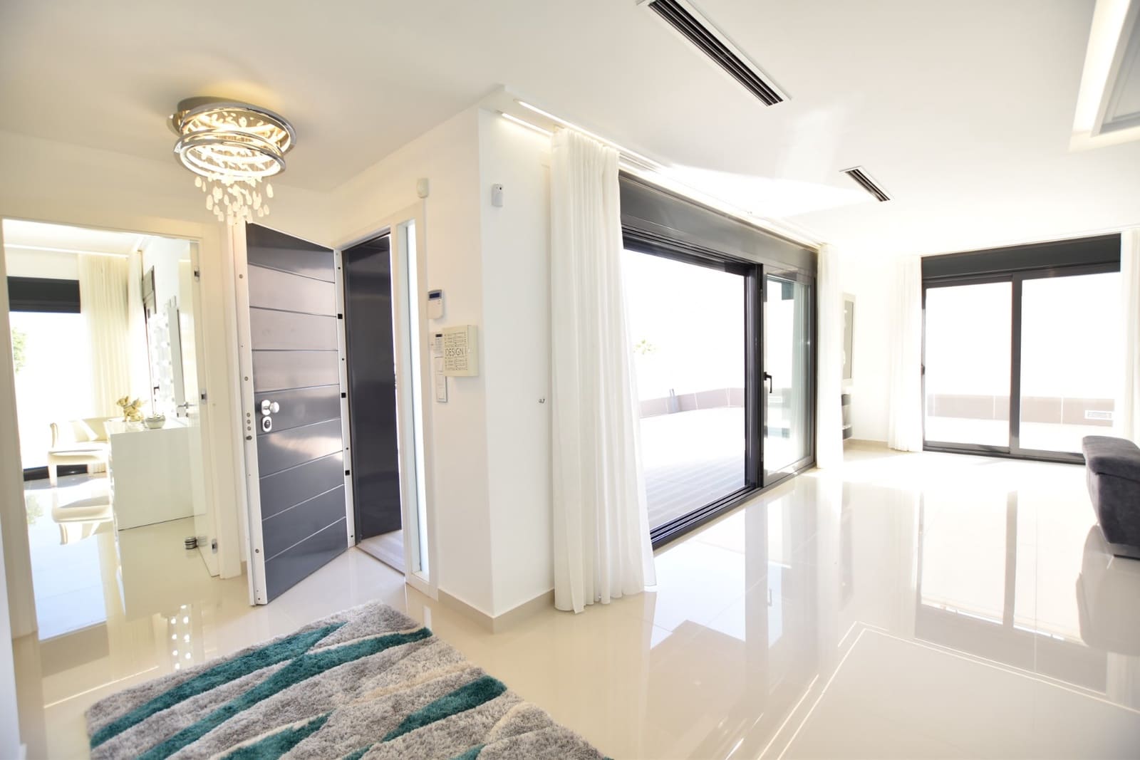 5 Zimmer Villa zu verkaufen in San Miguel de Salinas mit Pool - 995.000 € (Ref: 8802511)