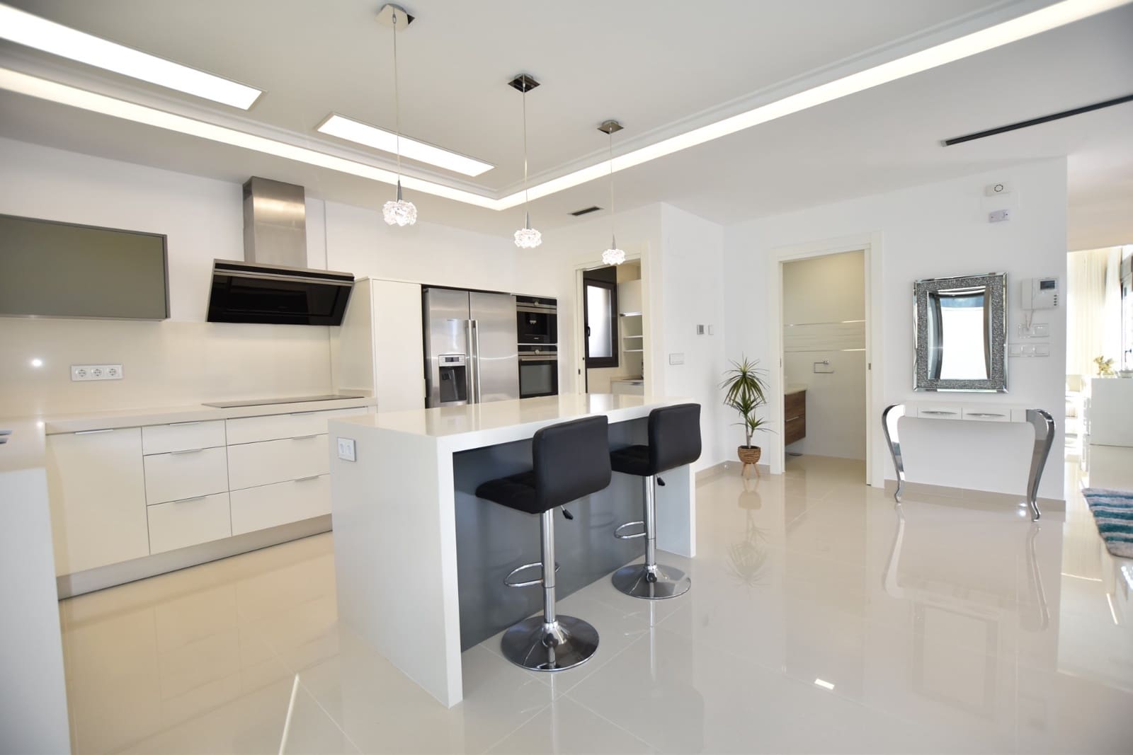 5 Zimmer Villa zu verkaufen in San Miguel de Salinas mit Pool - 995.000 € (Ref: 8802511)