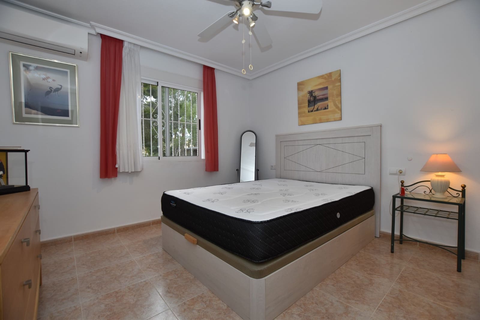 3 bedroom Villa for sale in Algorfa with pool - € 214,995 (Ref: 9403683)