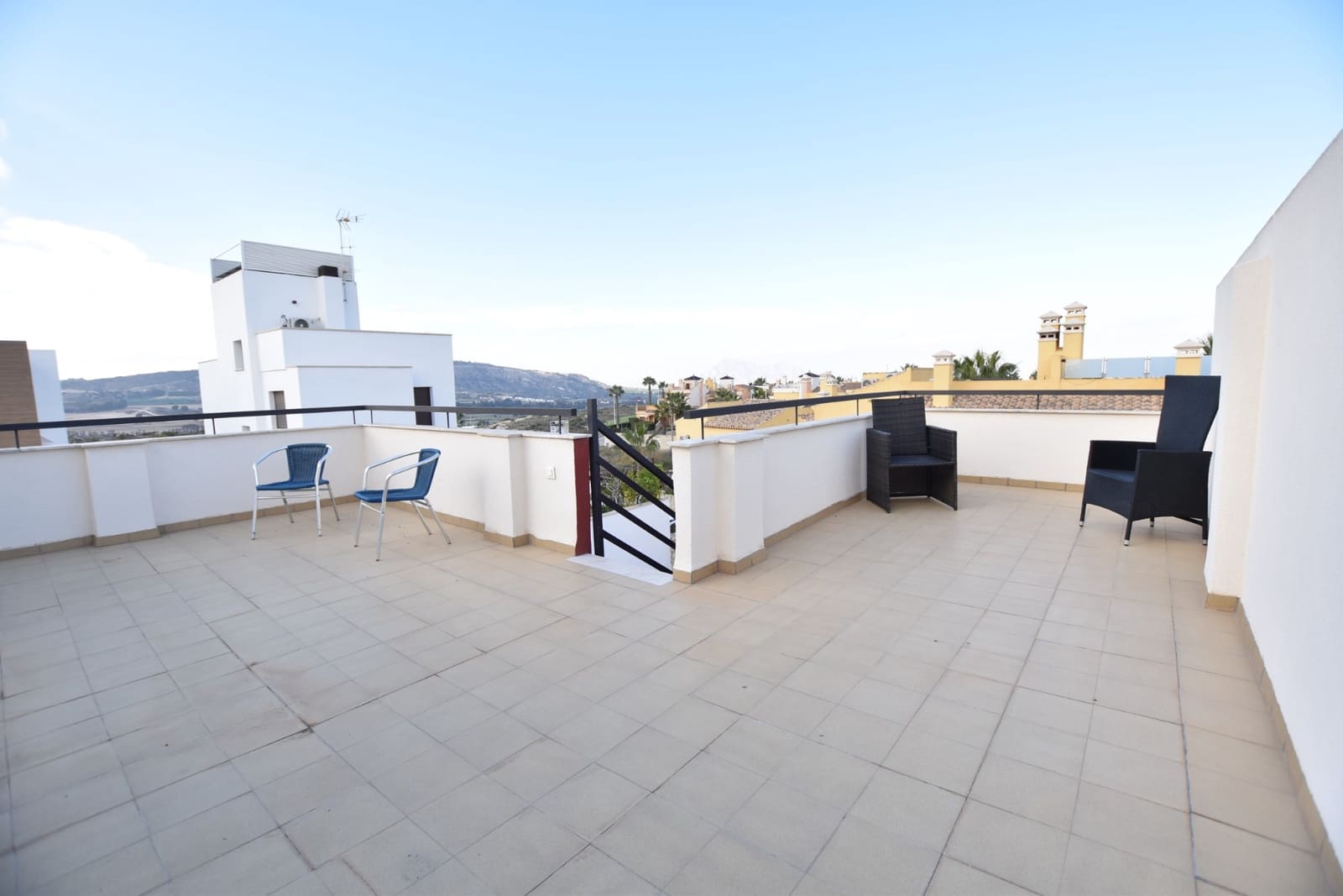 Chalet de 3 habitaciones en Algorfa en venta con garaje - 325.000 € (Ref: 9449988)