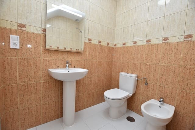 3 slaapkamer Huis te koop in Los Balcones - Los Altos, Torrevieja met zwembad - € 149.000 (Ref: 9469944)