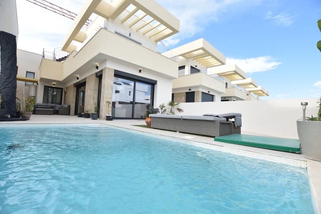 3 sypialnia Willa na sprzedaż w Los Montesinos z basenem - 387 500 € (Ref: 9558981)